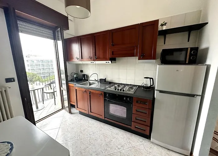 Atticovistamare-primelocation-2bedr-2bath-parking-grandispazi-posizionefantastica Daire