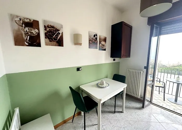 Atticovistamare-primelocation-2bedr-2bath-parking-grandispazi-posizionefantastica Daire *