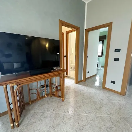 Apartment Vivere Il Mare Dall Attico - Spazioso Elegante E A Pochi Passi Dalla - Garage Privato *