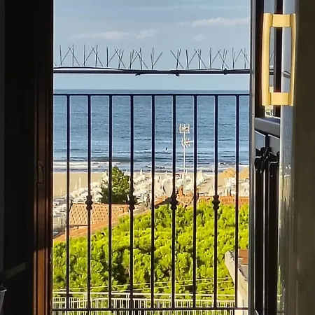 Vivere Il Mare Dall Attico - Spazioso Elegante E A Pochi Passi Dalla - Garage Privato 아파트