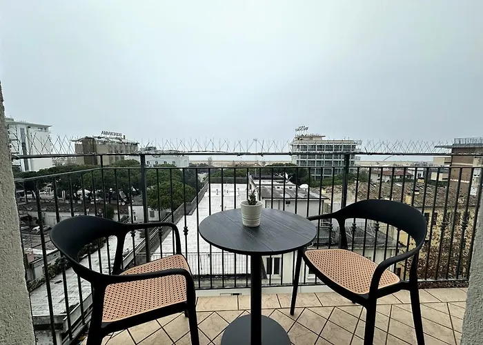 Apartment Atticovistamare-primelocation-2bedr-2bath-parking-grandispazi-posizionefantastica *
